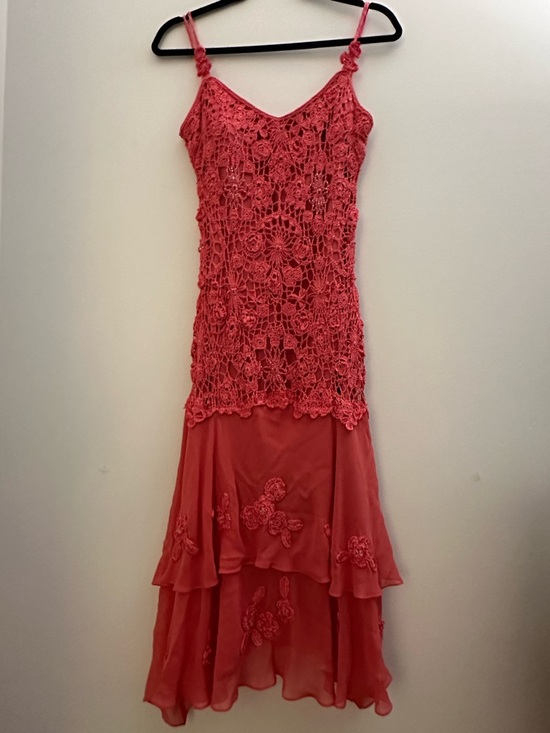 Cartise Dresses & Skirts - Cartise Coral Crochet Midi Dress, Tiered Silk Skirt, Floral Appliqué | Size 8